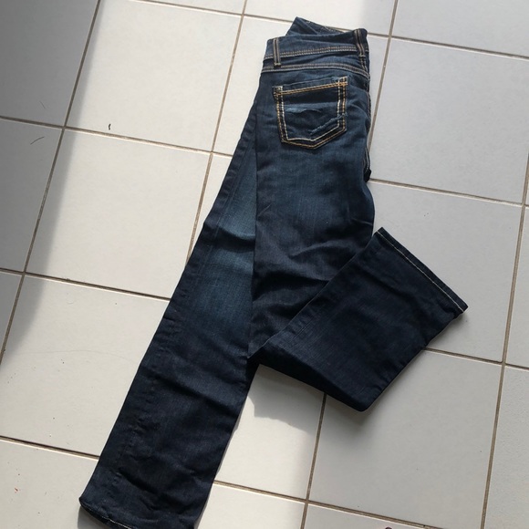 BiKE Harper 27 x 31 Jeans from the Buckle - Picture 2 of 2